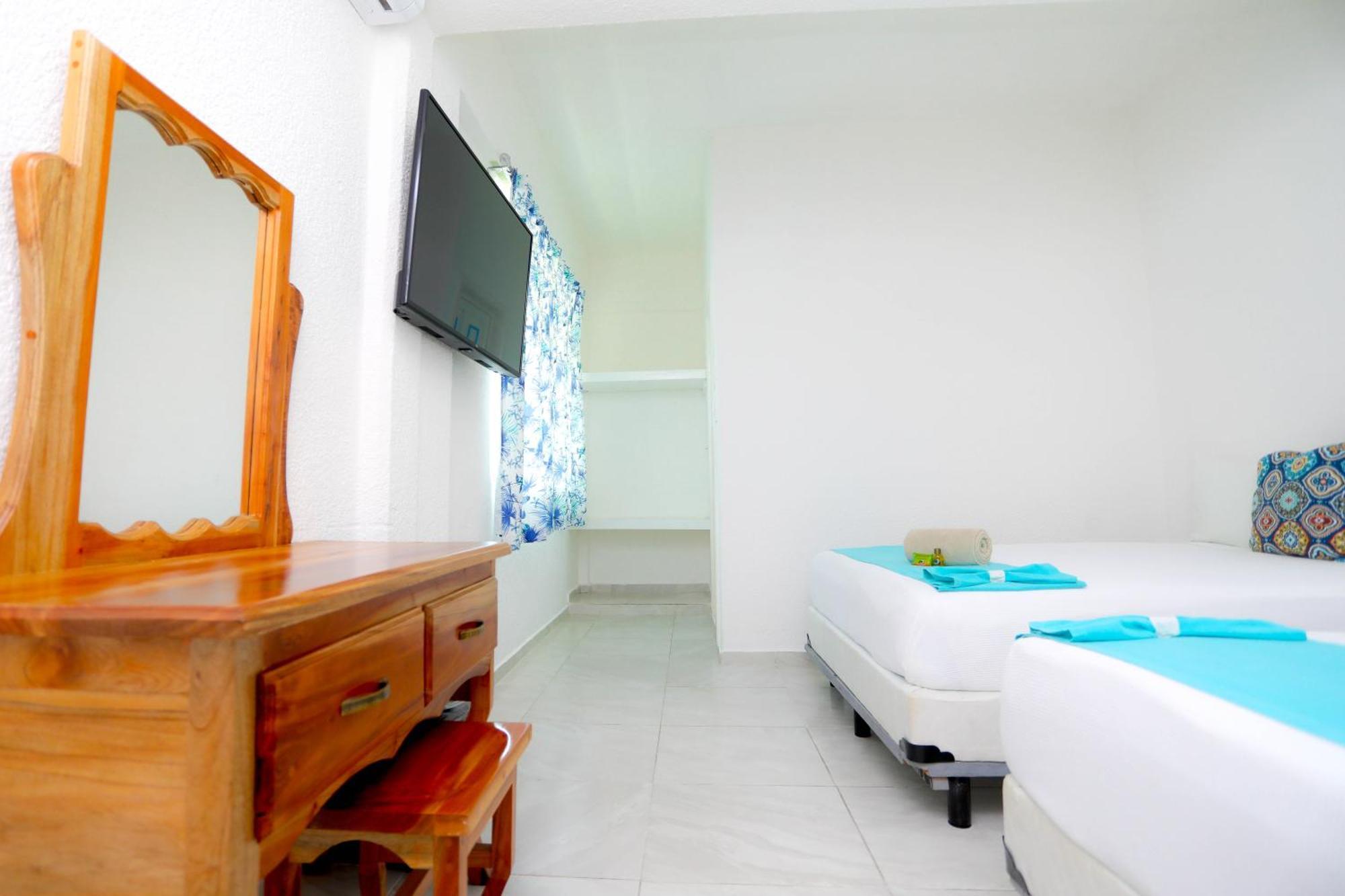 Hotel Maria De Lourdes Cancun Exterior photo