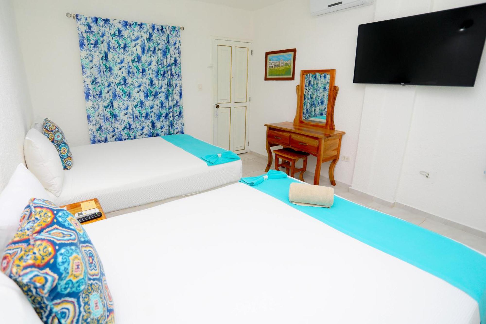 Hotel Maria De Lourdes Cancun Exterior photo